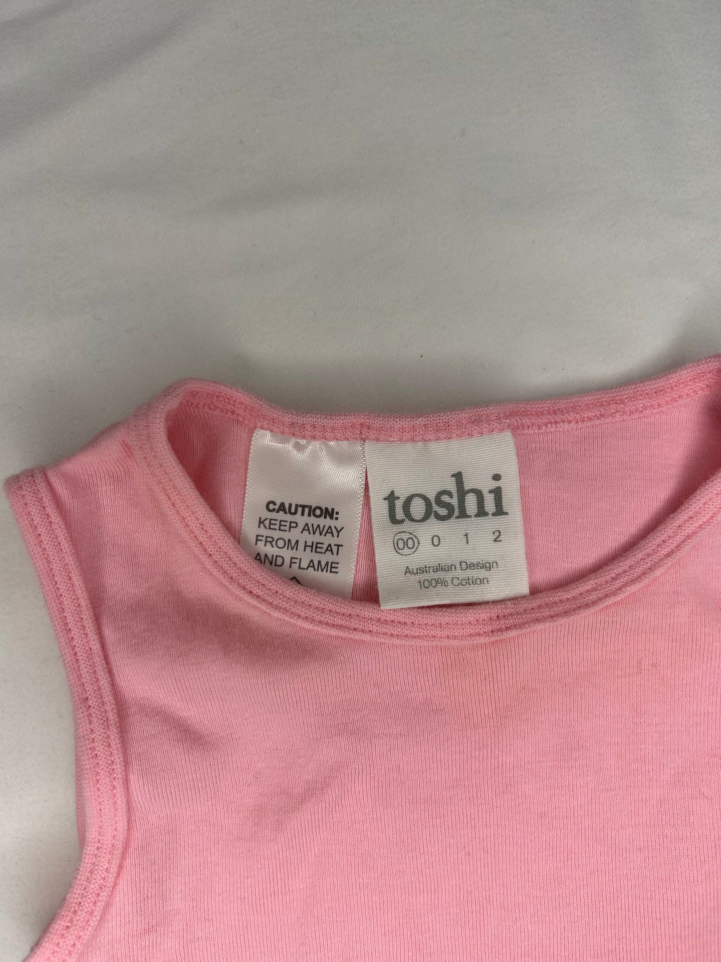 Toshi Singlet