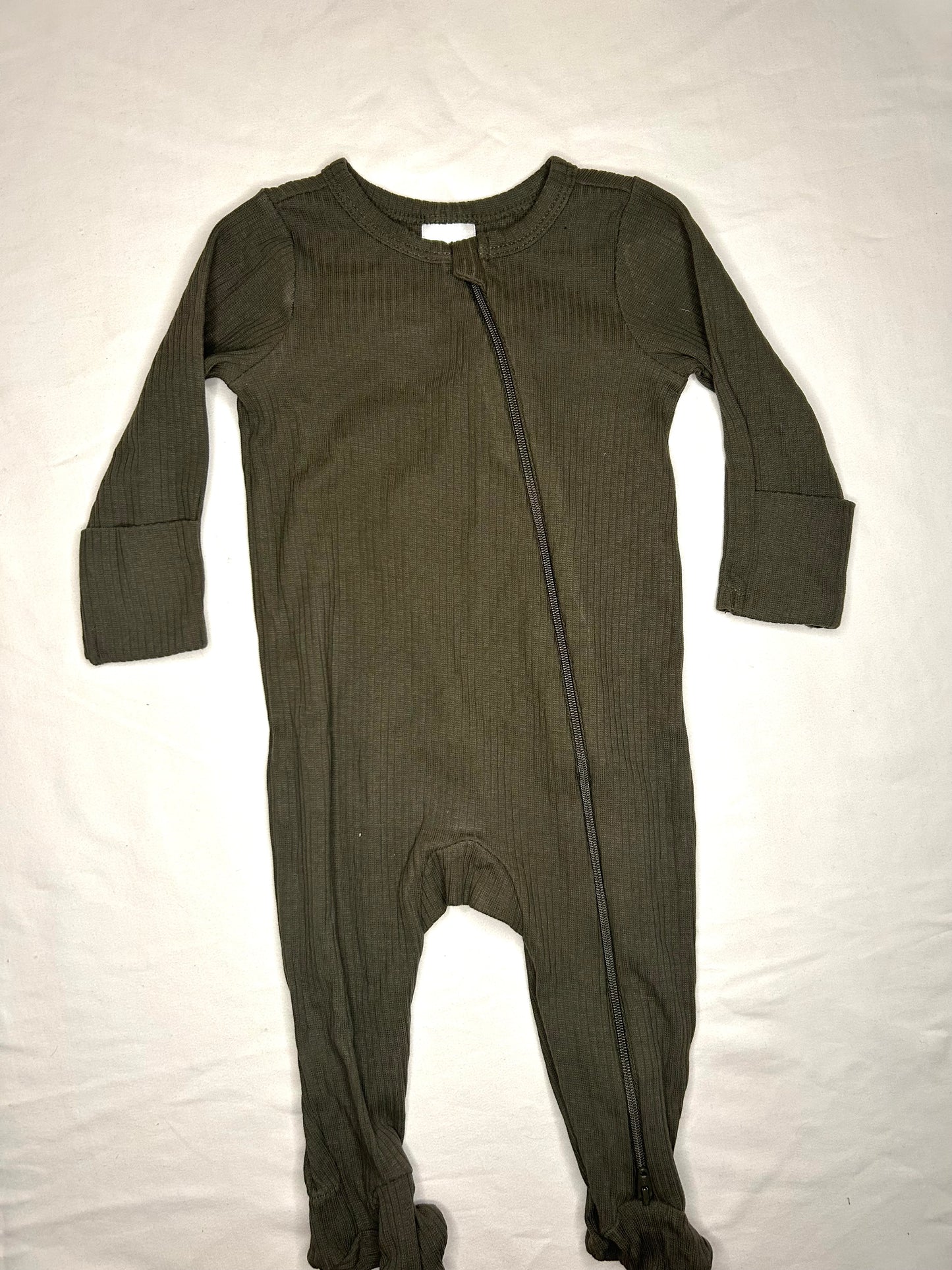 Teeny Weeny Sleepsuit New